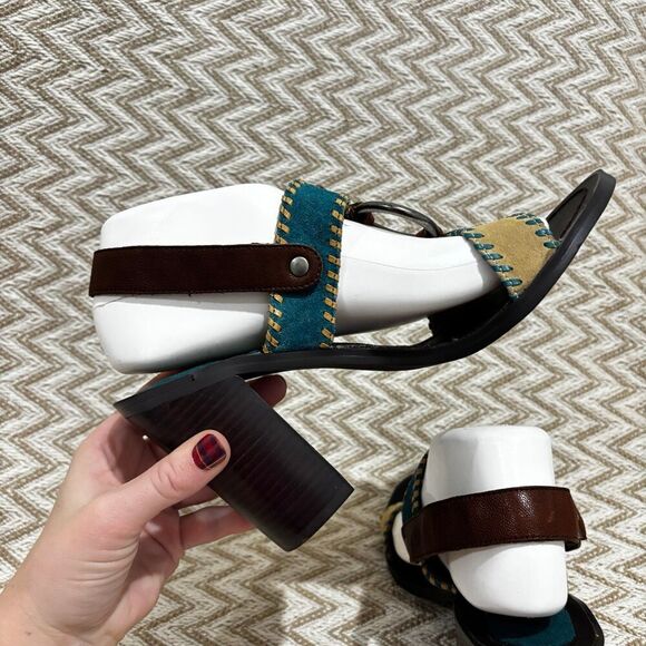 Chinese Laundry “Golden” Stacked Heel Sandals - Picture 7 of 12